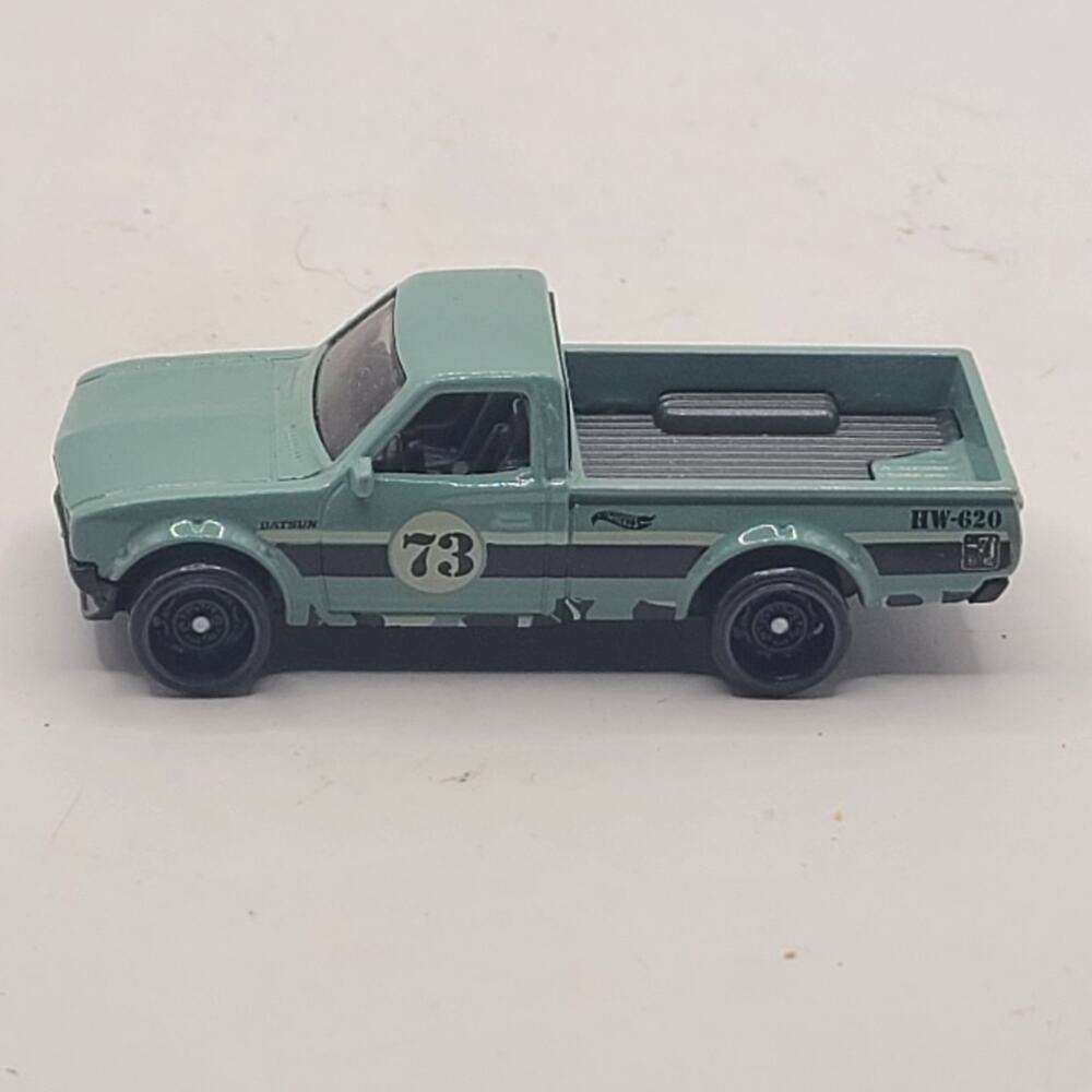 HOT WHEELS 1:64 LOOSE 2013 DATSUN 620 PICKUP TRUCK 73 SLAMMED GREEN EUC C130A